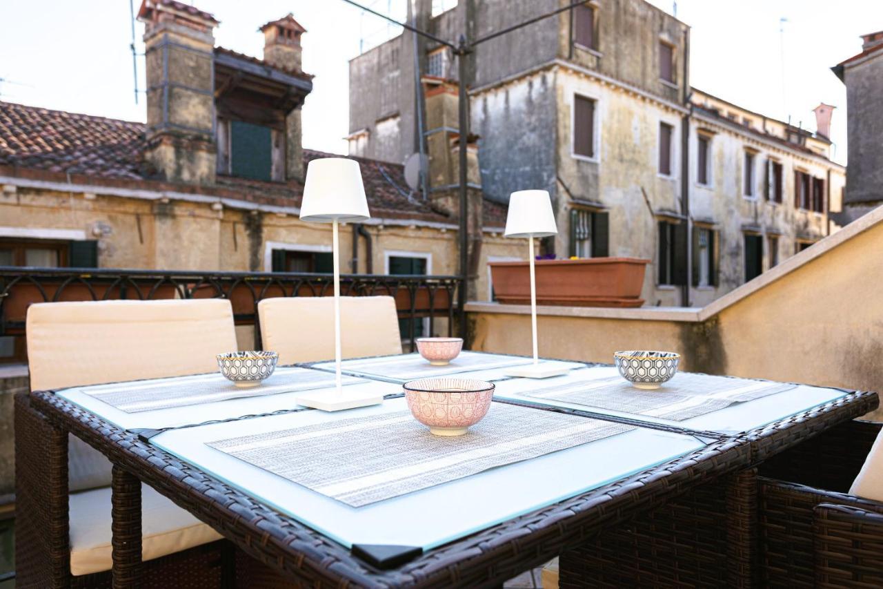 Апартаменты San Marco Luxury Loft With Terrace Венеция Экстерьер фото