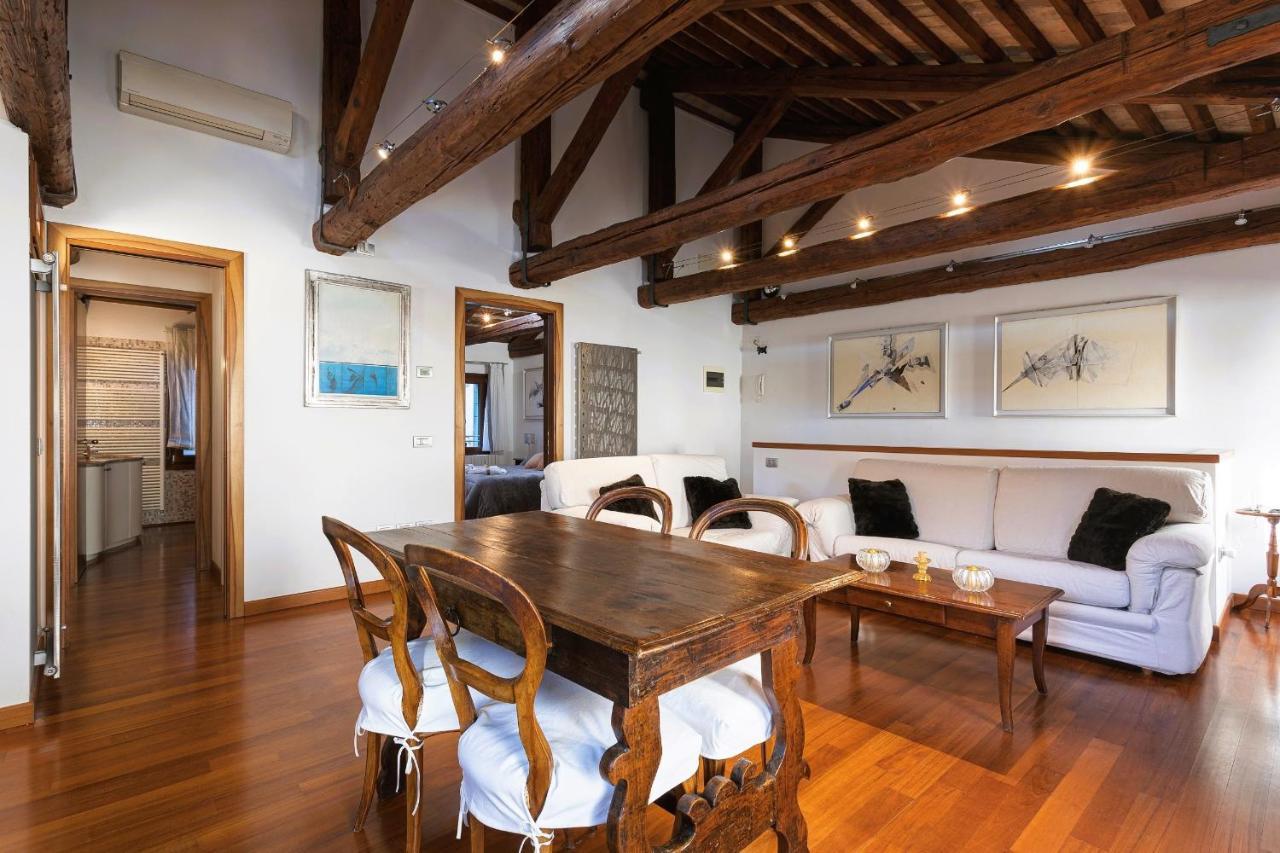Апартаменты San Marco Luxury Loft With Terrace Венеция Экстерьер фото