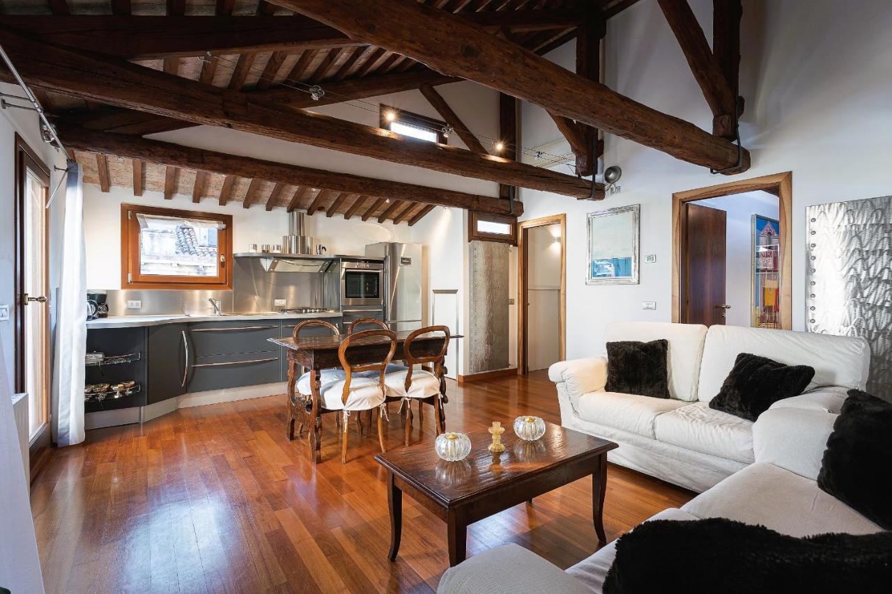 Апартаменты San Marco Luxury Loft With Terrace Венеция Экстерьер фото