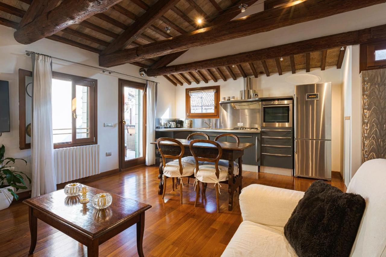 Апартаменты San Marco Luxury Loft With Terrace Венеция Экстерьер фото